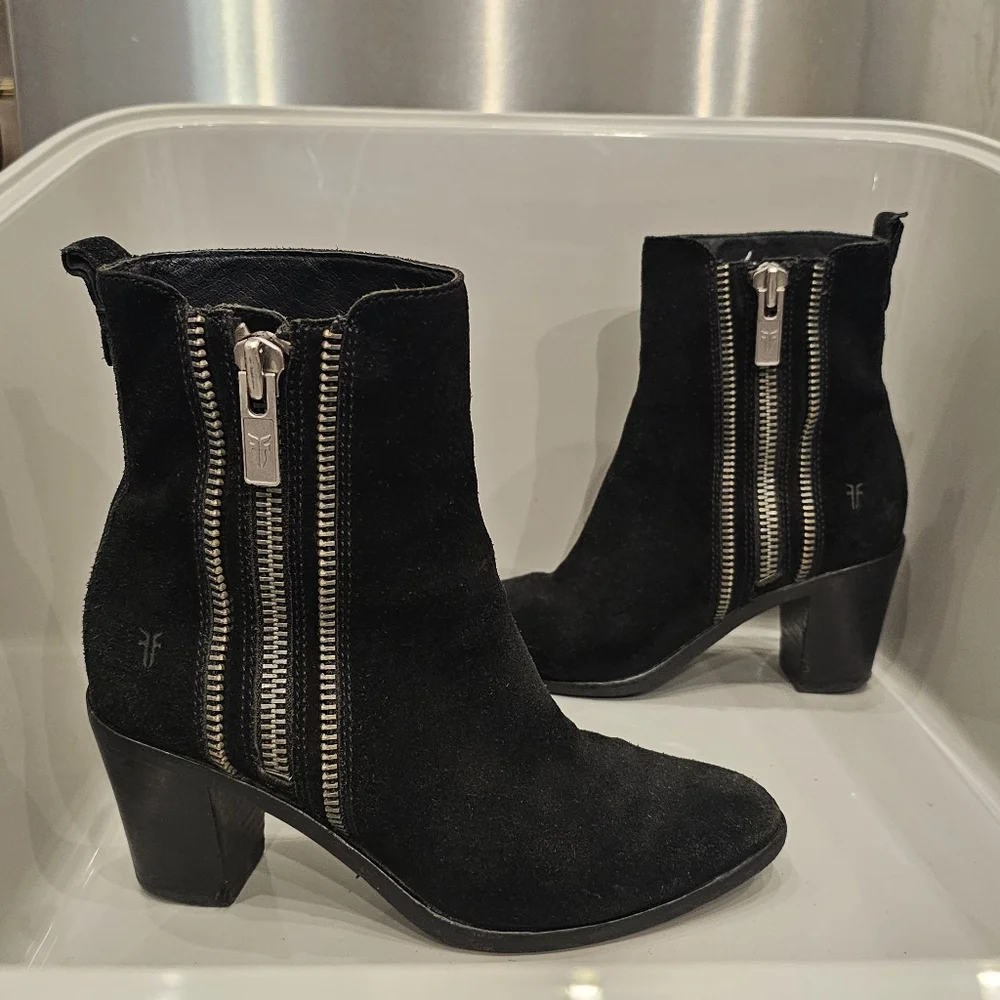 FRYE original black suede ankle booties SZ 6